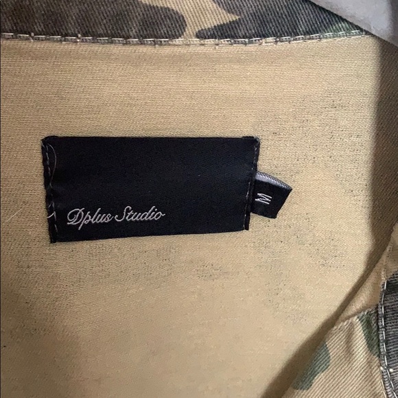 Camo jacket size medium - Picture 2 of 6
